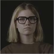 Giovane fotografa e videomaker si offre di dar lezioni introduttive e anche dettagliate per il settore fotografico