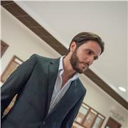 Obiettivo è quello di insegnare a studentesse e studenti delle elementari, medie e superiori