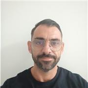Professeur particulier donne cours de droit auprès d'étudiants BTS/IUT/université