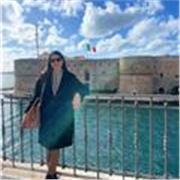 Diplomata con lode al liceo classico e vincitrice in competizioni di traduzione, offro lezioni di latino per scuole superiori