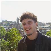 Professeur de géographie, d'histoire et d'économie, actuellement Master pour tous les niveaux, de la primaire au lycée.