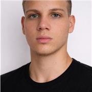 Já dei aulas particulares de matemática por bastante tempo também tenho e tenho ótima comunicação pois trabalho com o público