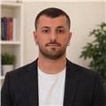 Merhaba! Ben 5+ yıllık deneyime sahip bir İngilizce öğretmeniyim. Çocuklar, gençler ve yetişkinlerle çalışıyorum. 