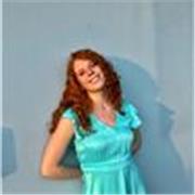 Studentessa universitaria impartisce lezioni di matematica, inglese, chimica e biologia a ragazzi di scuole medie e superiori