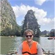Native English Tutor with a degree in engineering - looking to tutor online/remotely.