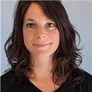 Offro lezioni private per chi vuole iniziare a lavorare nel mondo della comunicazione come grafico pubblicitario. Posso insegnare i programmi Adobe (In Design, Illustrator, Photoshop)