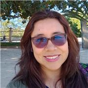 Soy Geógrafa de profesión, tengo 10 años de experiencia en este campo y me gusta la docencia.