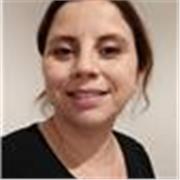 Profesora especialista en matemáticas, con años de experiencia especialmente en secundaria