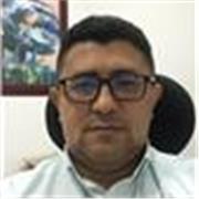 Administrador de empresas y Magister en proyectos