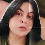 studentessa universitaria da ripetizioni a ragazzi delle medie e liceali