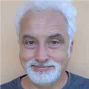 Docente impartisce lezioni di Matematica, Italiano, Italiano per stranieri, Disegno Tecnico