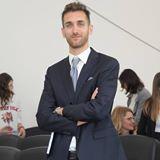 Offro lezioni di diritto a universitari e liceali.
