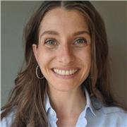 Empathische Tutorin mit mehr als 5 Jahren Erfahrung in der Online- und Präsenznachhilfe