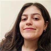 Ragazza 22enne diplomata offre aiuto compiti, ripetizioni