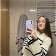 No tengo experiencia aunque sí que he cuidado y he hecho varios voluntariados con niños. Podría ayudar en materias de primaria. 