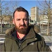 I am an English tutor ready to teach students of all ages