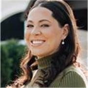 Je suis professeur d’anglais avec plus de 15 ans d’expérience et diplômé en portugais, en anglais et en littérature. 