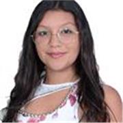 Soy Luisa Fernanda, una profesora apasionada por la enseñanza y las conexiones que se crean a través del idioma.