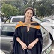 English tutor who specialises in high school and university-aged students or adults learning English as a second language. 