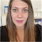 Offro lezioni private ad alunni di elementari e medie, e studenti di scuola superiore, per aiuto nei compiti e recupero materie