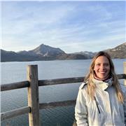 Soy canadiense (nativa en inglés), maestra de primaria y preparadora de exámenes oficiales. Tengo muchos años de experiencia. Cualquier pregunta no duden en escribirme!