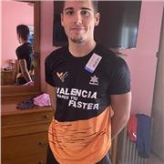 Estudiante con titulado en Bachillerato y calificación sobresaliente en castellano ofrece clases de español