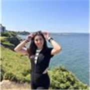 Empática , paciente, divertida, creativa, buena actitud, resolutiva y proactiva 