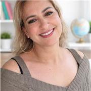 Professeure des écoles offre soutien scolaire adapté à chaque niveau primaire