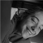 Soy estudiante de psicología en Madrid, ofrezco apoyo con las clases, mi único límite es que no puedo dar clases de inglés