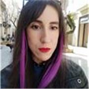 Tengo un nivel C2 de inglés por la escuela oficial de idiomas. Además me comunico diariamente con personas del extranjero.