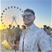 Estudiante con ESO, Bachiller y FPGS al que siempre se le han dado bien los idiomas, incluso otras materias, para primaria.