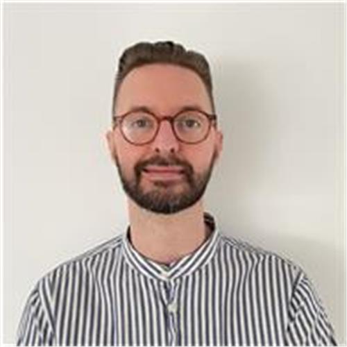 english-teacher-to-help-you-take-your-english-to-the-next-level-daniel