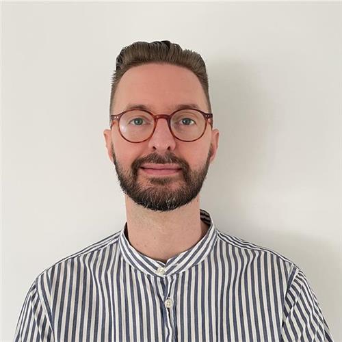 English Teacher To Help You Take Your English To The Next Level Daniel english-teacher-to-help-you-take-your-english-to-the-next-level-daniel