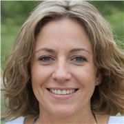 Online-Nachhilfeunterricht in Chemie mit einer erfahrenen Tutorin