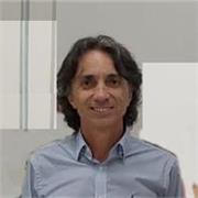 Docente di storia e di scienze matematiche, con ottimo inglese per esperienza diretta di lavoro all'estero impartisce lezioni di