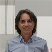 Docente di storia e di scienze matematiche, con ottimo inglese per esperienza diretta di lavoro all'estero impartisce lezioni di