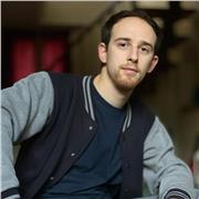 Illustratore freelance offre lezioni di disegno e pittura per tutte le età, da livello principiante ad avanzato