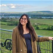 Native English speaker with experience in tutoring english