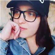 Neolaureata impartisce lezioni online per aiuto compiti di tutte le materie umanistiche: medie, superiori ,università