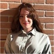 Studentessa universitaria offre ripetizioni di francese, tedesco, inglese e letteratura per gli studenti delle superiori e delle medie, e aiuto compiti per i bambini delle elementari