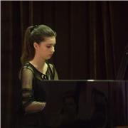Cerchi un insegnante per suonare pianoforte? Ti invito a contattarmi!