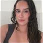 Profesora con un C1 certificado de inglés, disponible para dar clase tanto presencial como online de forma inmediata.