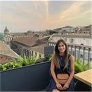 Laureata in lingue (inglese e russo) disponibile per lezioni di grammatica fino al livello B2