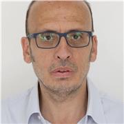 Architetto. Insegno varie materie per scuole elementari e medie. Ho svolto supplenze nel sostegno alle scuole medie