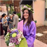 Ciao sono Claudia ho 22 anni e lavoro con i bambini da molti anni, mi sono recentemente laureata in lingue (cinese-inglese) e ora sto proseguendo gli studi con la magistrale a Torino. Cerco ragazzi/bambini a cui fare ripetizioni su tutte le materie tranne