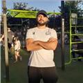 Entrenador personal con experiencia en musculación, nutrición deportiva para la pérdida de grasa y ganancia de masa muscular.