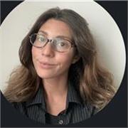 Madrelingua in inglese insegna a ragazzi e bambini a diventare fluenti e sicuri nel comunicare. 