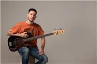 Clases de música (bajo eléctrico y guitarra)