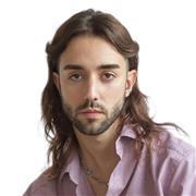 Artista multidisciplinar, director de arte e investigador. Imparte clases de forma online.
