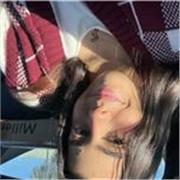 Joven que ama los niños y desea ayudarles con sus estudios.